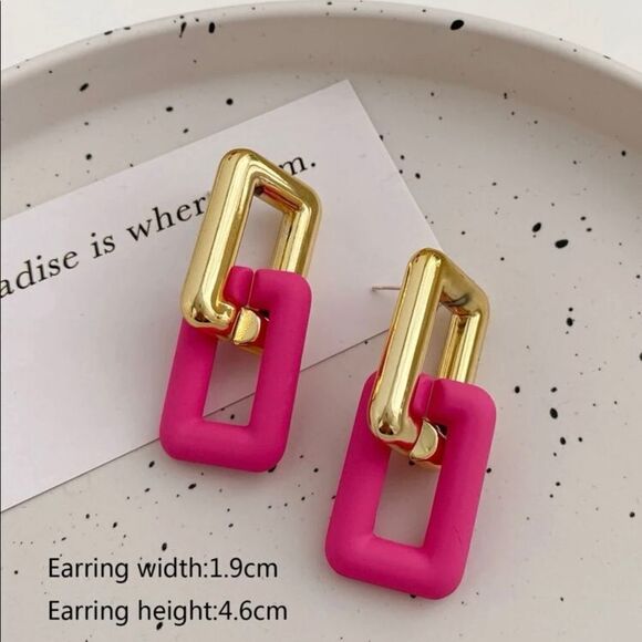 Chainlink Statement Earrings  - Picture 3 of 3